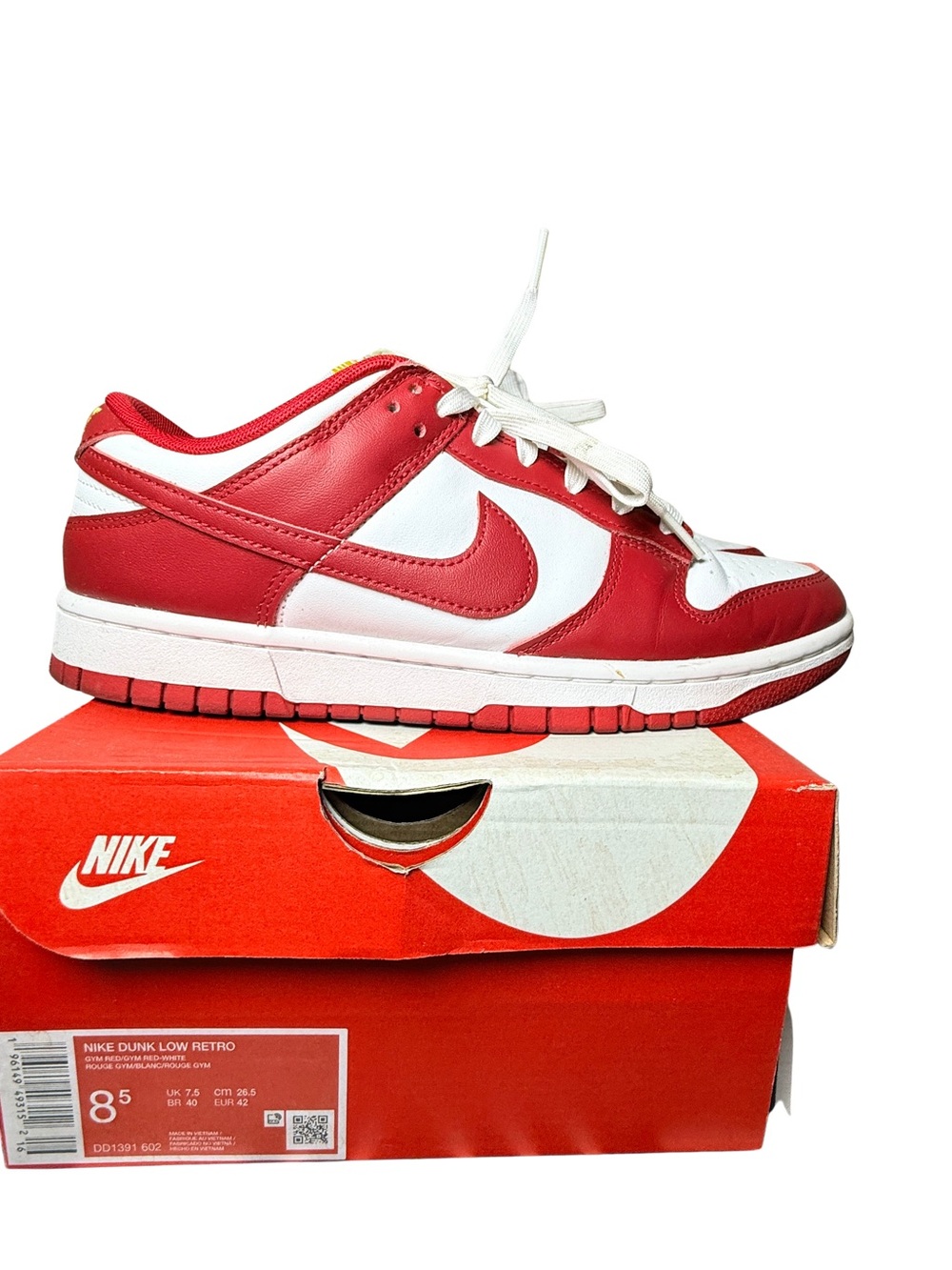 Nike Mens size 8.5 Red and White Low-Top Sneakers- South Carolina